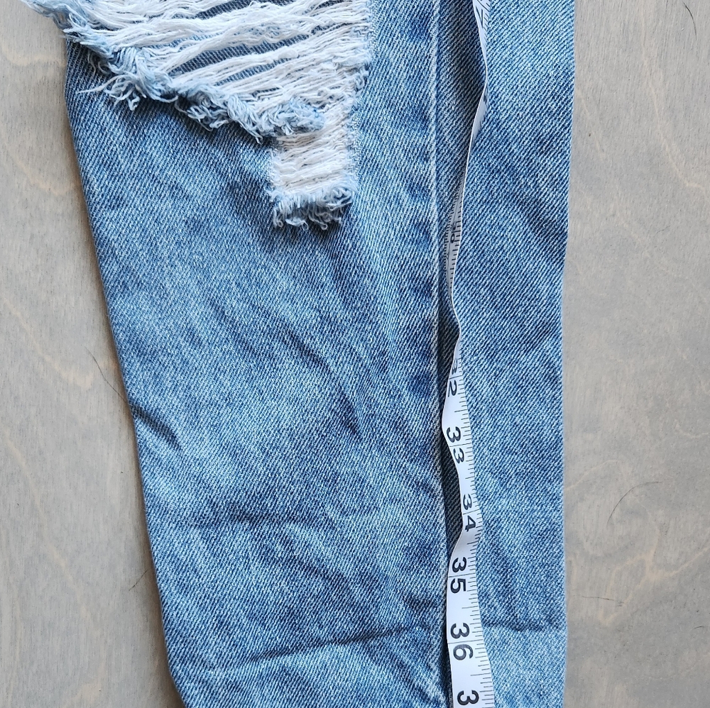 Mom Ultra High Rise Jeans, Ripped Size 5‎ Euc - Picture 4 of 9